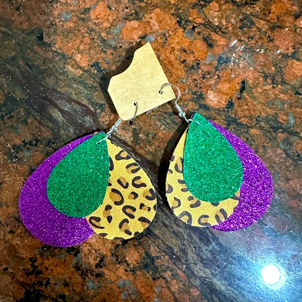 Mardi Gras 2” dangling pierced earrings faux leather glitter animal print new